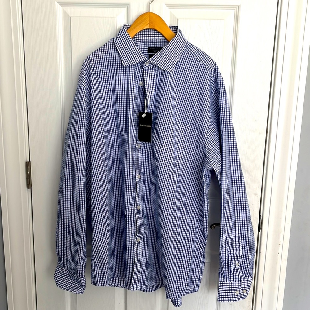 Long sleeve men’s dress shirt